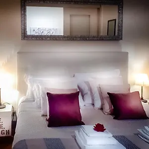 Casina Tiberina , Roma Italia